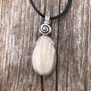 Flint Necklace for Grounding